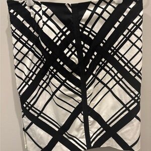 White House Black Market Black & White Pencil Skirt